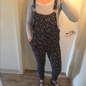 Floral cotton overalls